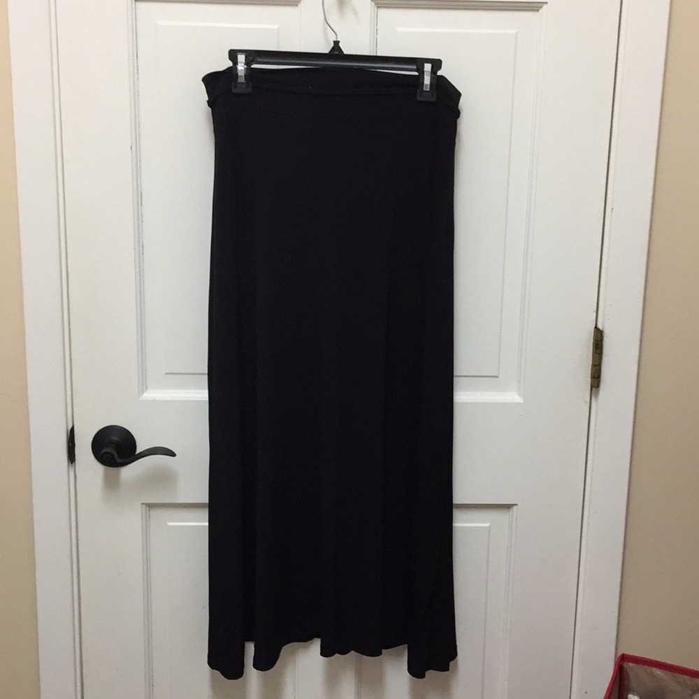 Catos black stretchy dress skirt